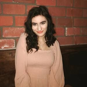 Meet your Posher, Ayla